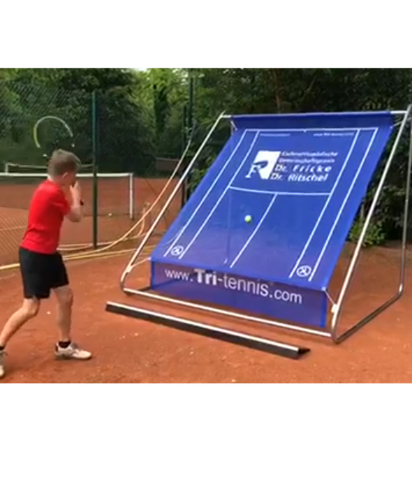 Tri-Tennis Trainingswand · Kieferorthopädie Dr. Fricke & Dr. Ritschel, Dortmund